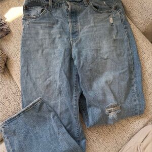 Levi's Women's Blue Ankle & Cropped Jeans